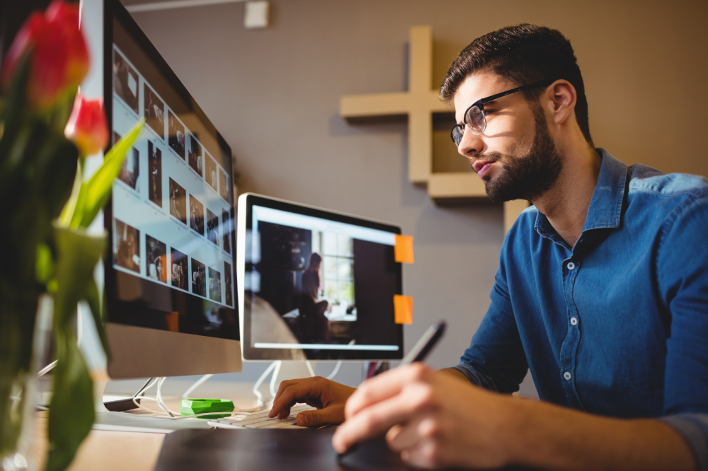 graphic designer w agencji reklamowej